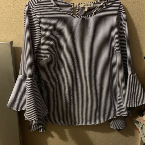 Blue and white shirt - Picture 3 of 3